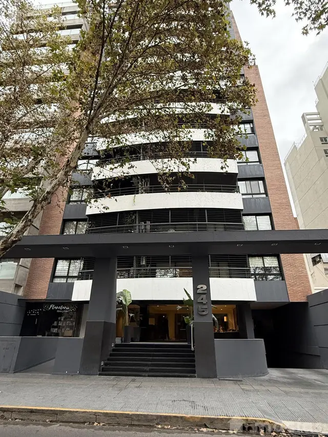 Departamento categoría en barrio norte.