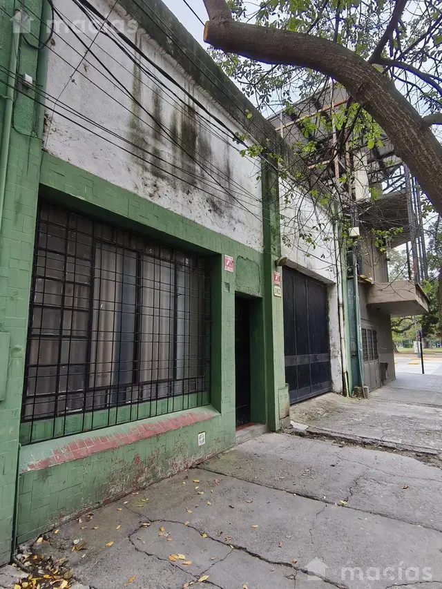 Depósito con oficinas A 5 minutos del microcentro
